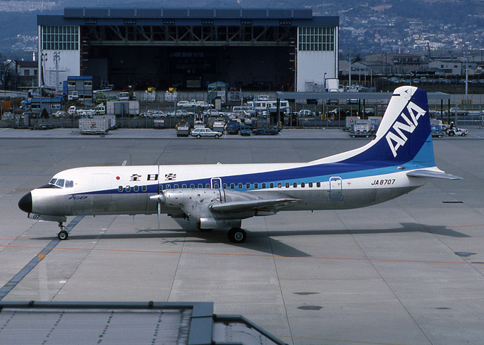 電車内で女子高生に痴…