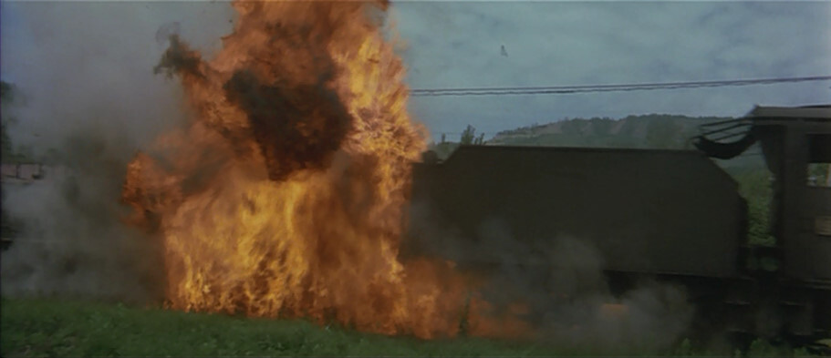 直後に爆発してしまう