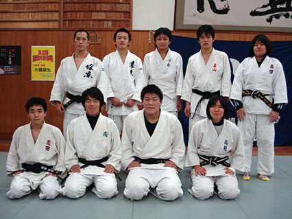 公道を我が物顔で走る…