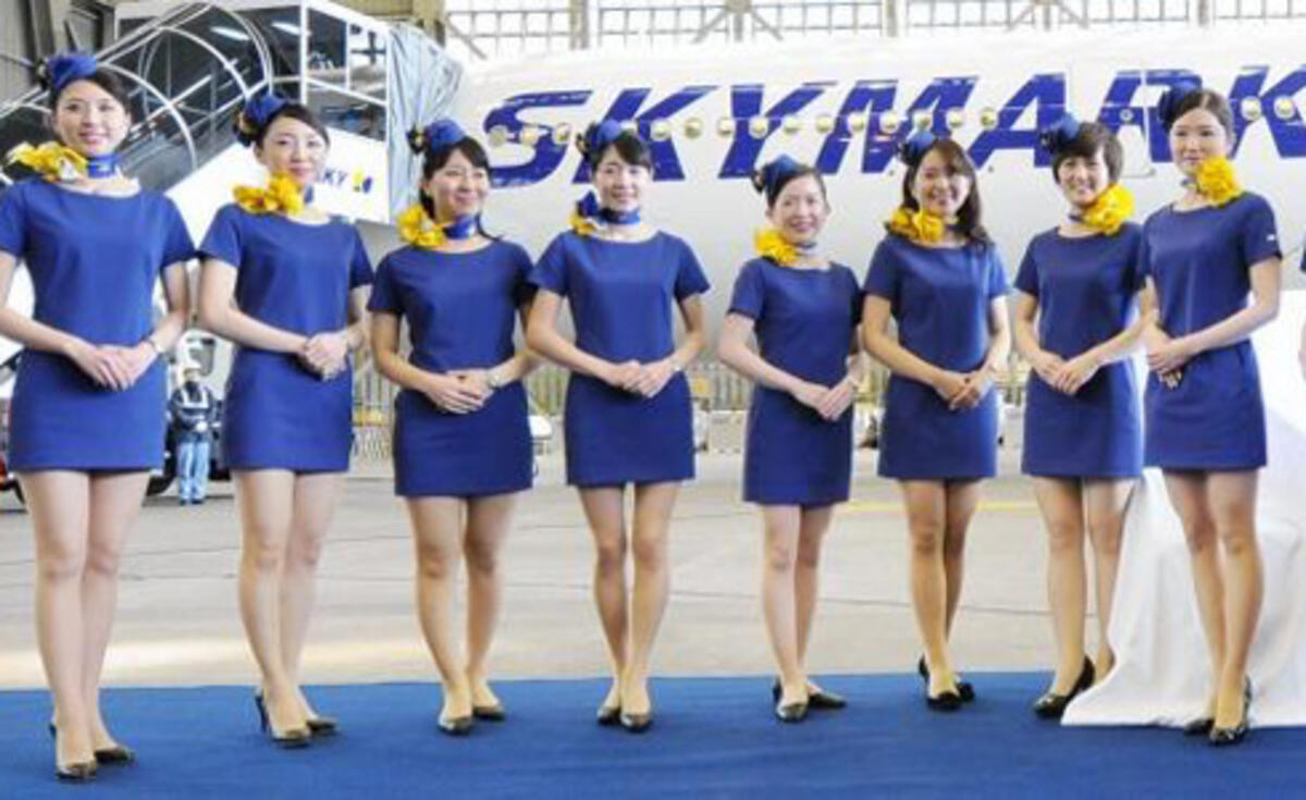 電車内で女子高生に痴…