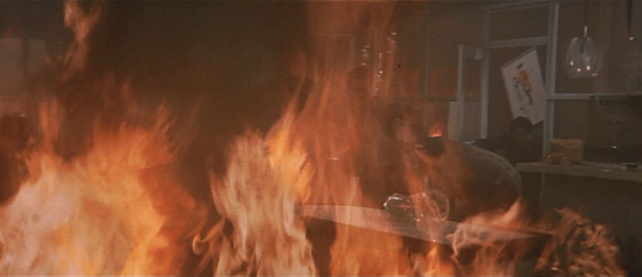 犯人との交渉に何とか…