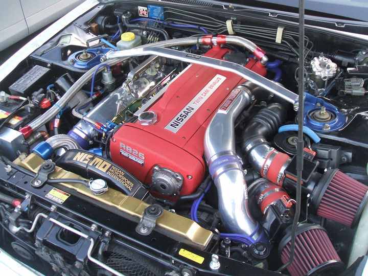 日産スカイラインGT…