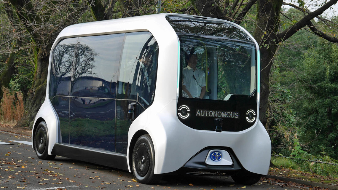 選手村で自動運転車「…