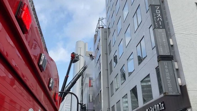 大阪・北新地のビルで…