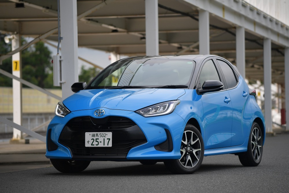 北海道・函館市で車4…