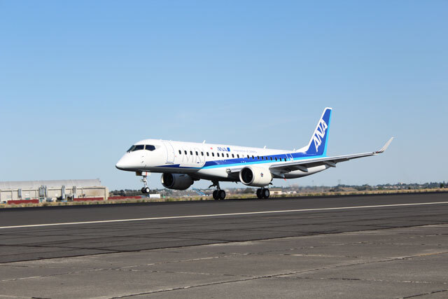 電車内で女子高生に痴…