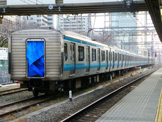 川崎駅で脱線転覆した…
