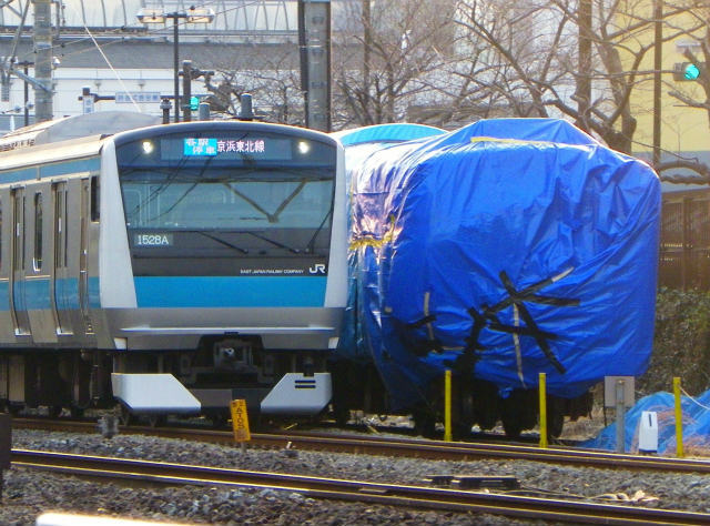 川崎駅で脱線転覆した…