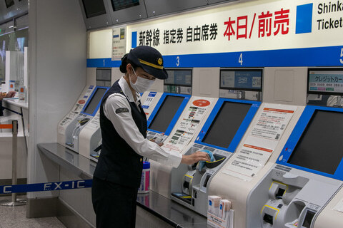 東海道新幹線で泥酔し…