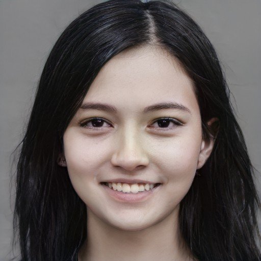 黒髪が似合う人は共通…