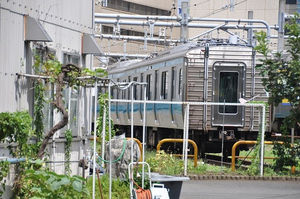 川崎駅で脱線転覆した…