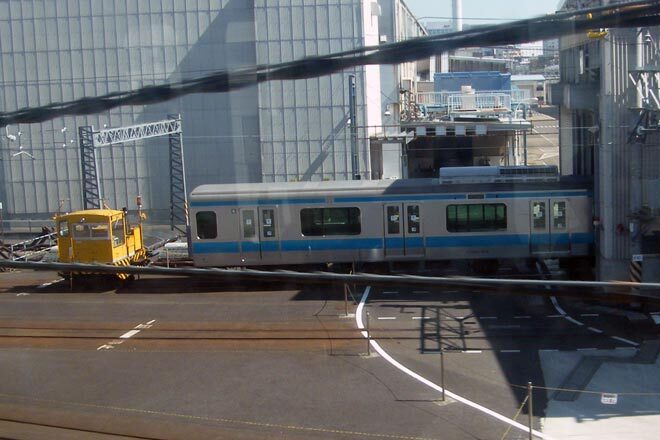 川崎駅で脱線転覆した…