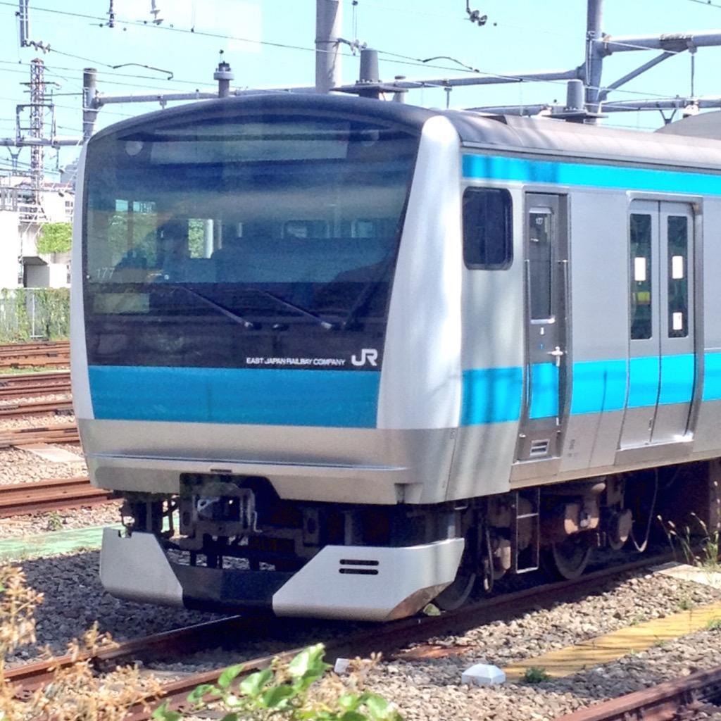 川崎駅で脱線転覆した…